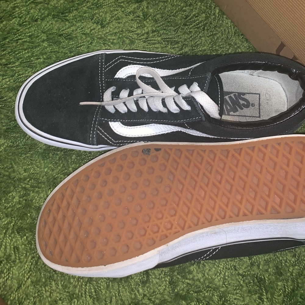 Black and white vans low top
